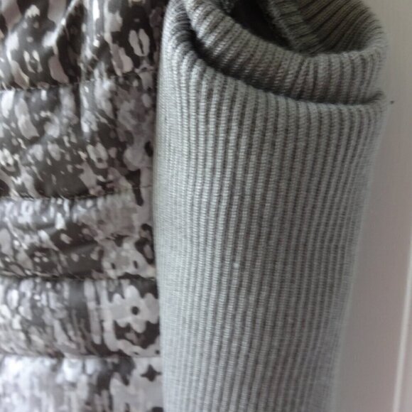 Ruby Red women's vest size L, puff front knit sides front zipper faux fur collar - Picture 5 of 12